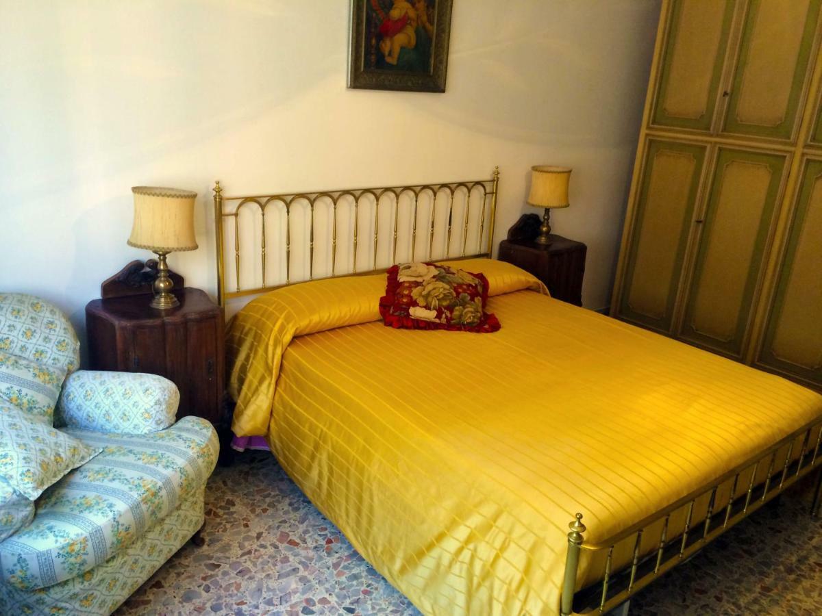 Roma Manuela'S Cozy Guest House Trastevere Bagian luar foto