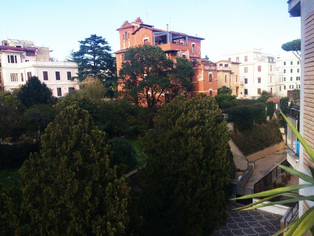 Roma Manuela'S Cozy Guest House Trastevere Bagian luar foto